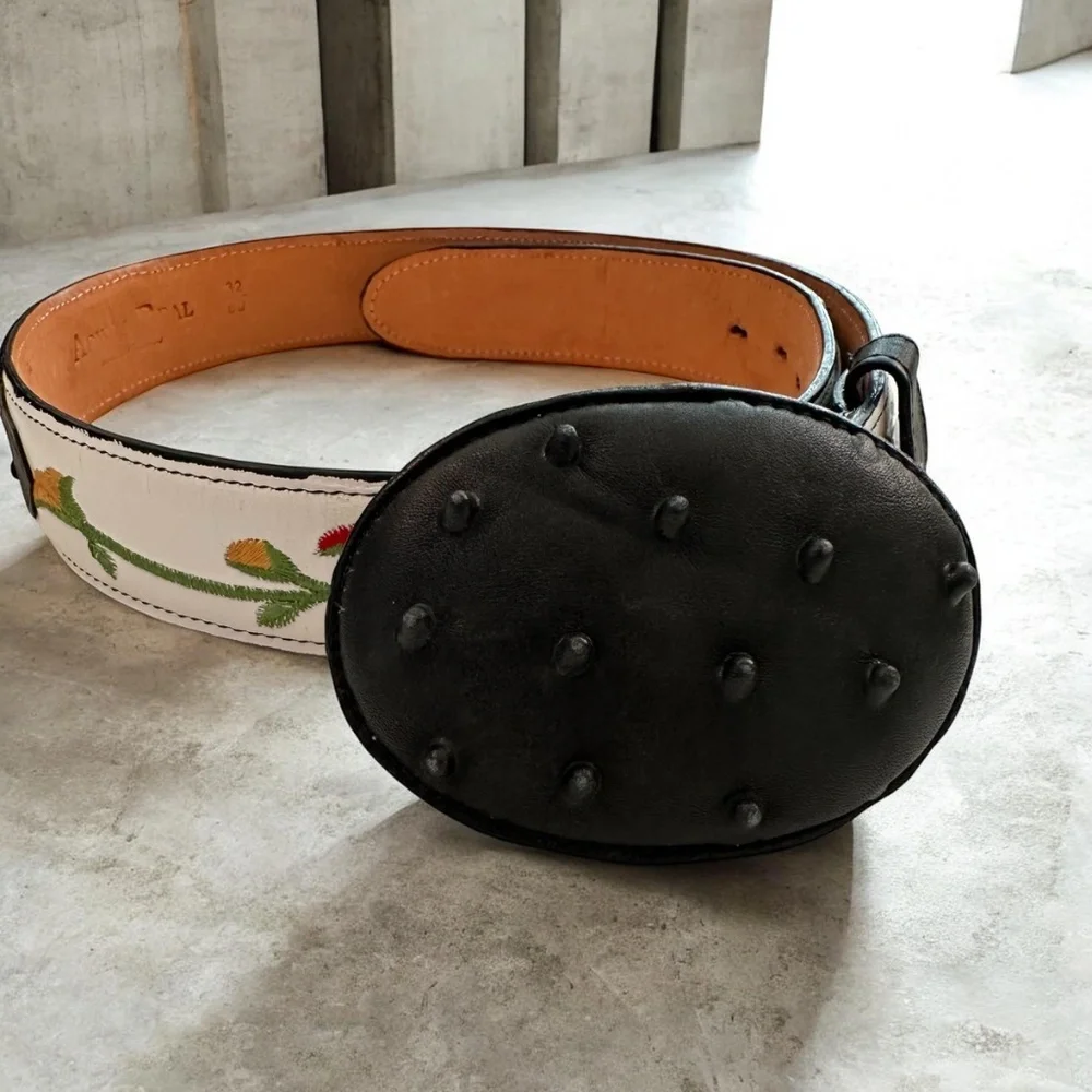 Rodeo Belt White Black Embroidered Flowers Genuine Leather Women's Size US 8 37
